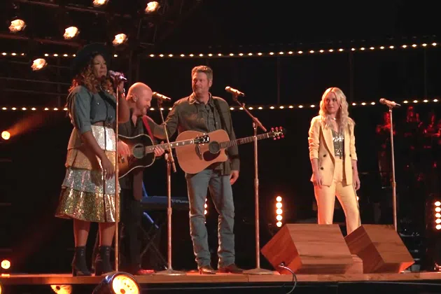 Team Blake performing on 'The Voice Season 13'