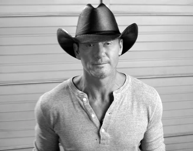 Tim McGraw in "Here On Earth" music video