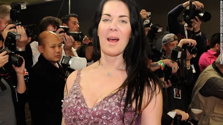 van id=”van/sc/2016/04/12/viralhog_fd54a6c148db...
Syndicated Author Apr 21, 2016
![