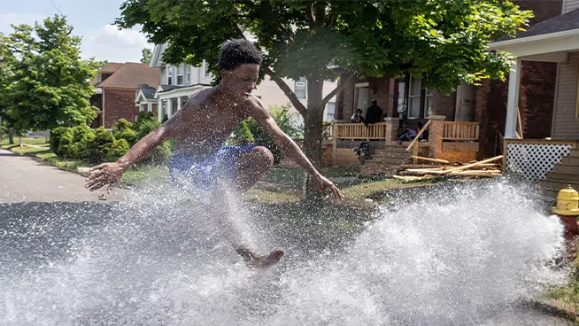 How to Stay Cool During Detroit’s Heat Waves