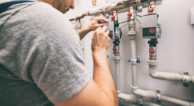 The Inside Outside Guys: Quieting Water Pipes