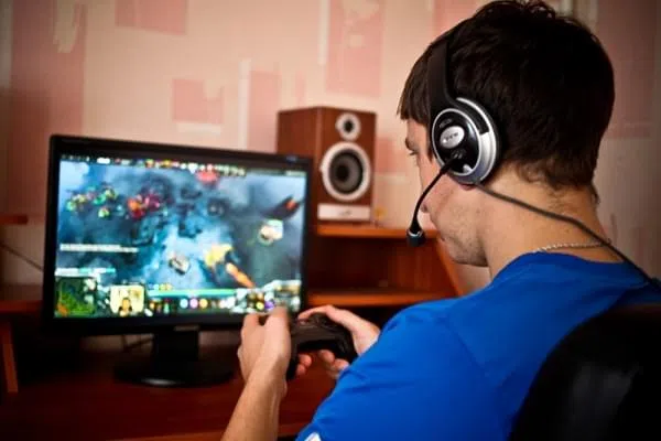 Man playing a computer games