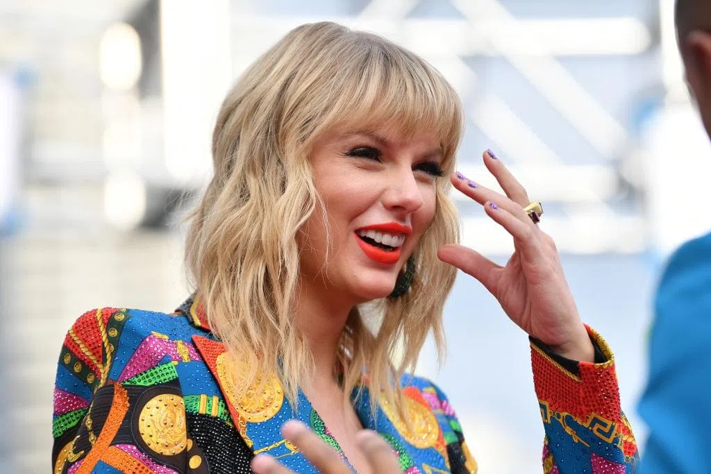 TAYLOR SWIFT