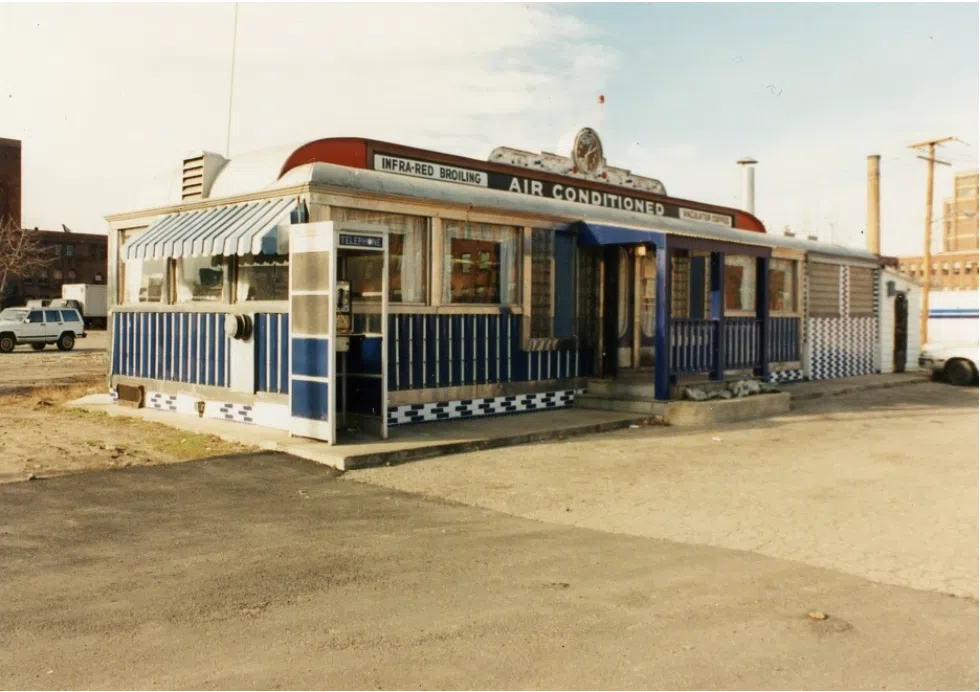 silver-top-diner