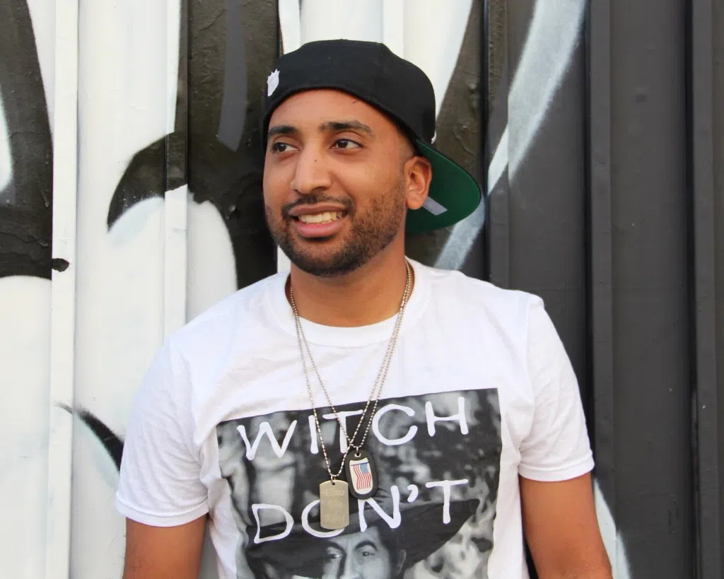 Nights With Eliott – Weeknights 7pm To Midnight