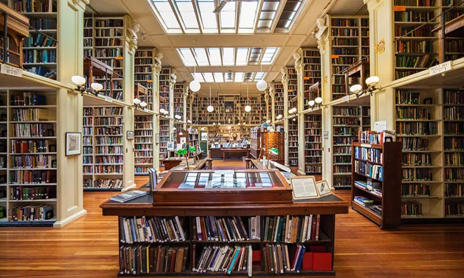 Providence_Athenaeum_interior_2013