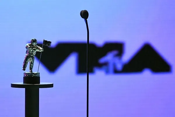 vma moonperson award