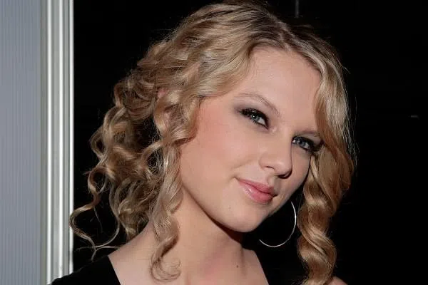 young taylor swift