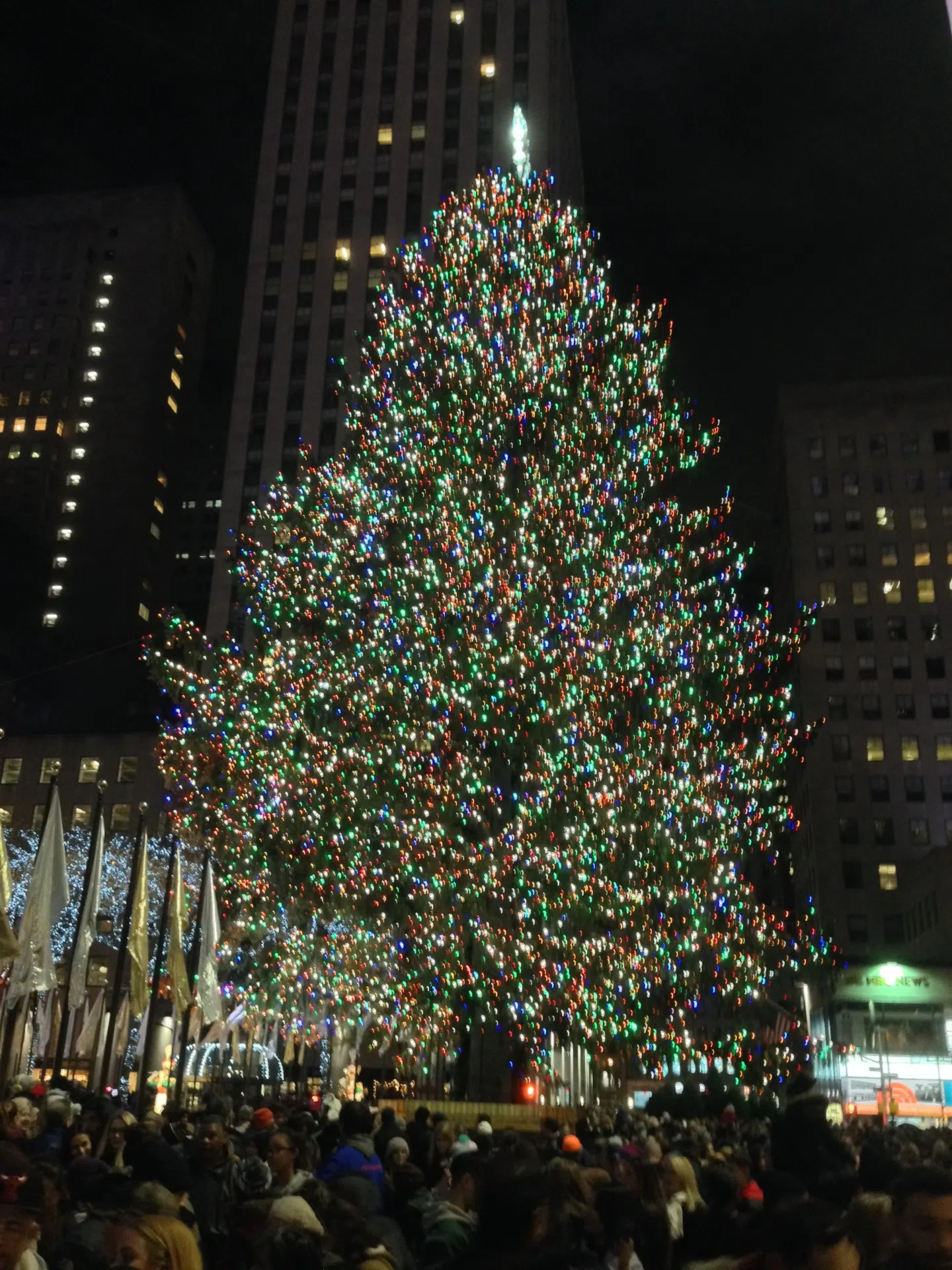 Feature: https://www.flochamber.com/2025/08/18/florence-christmas-parade-set-for-december-13/