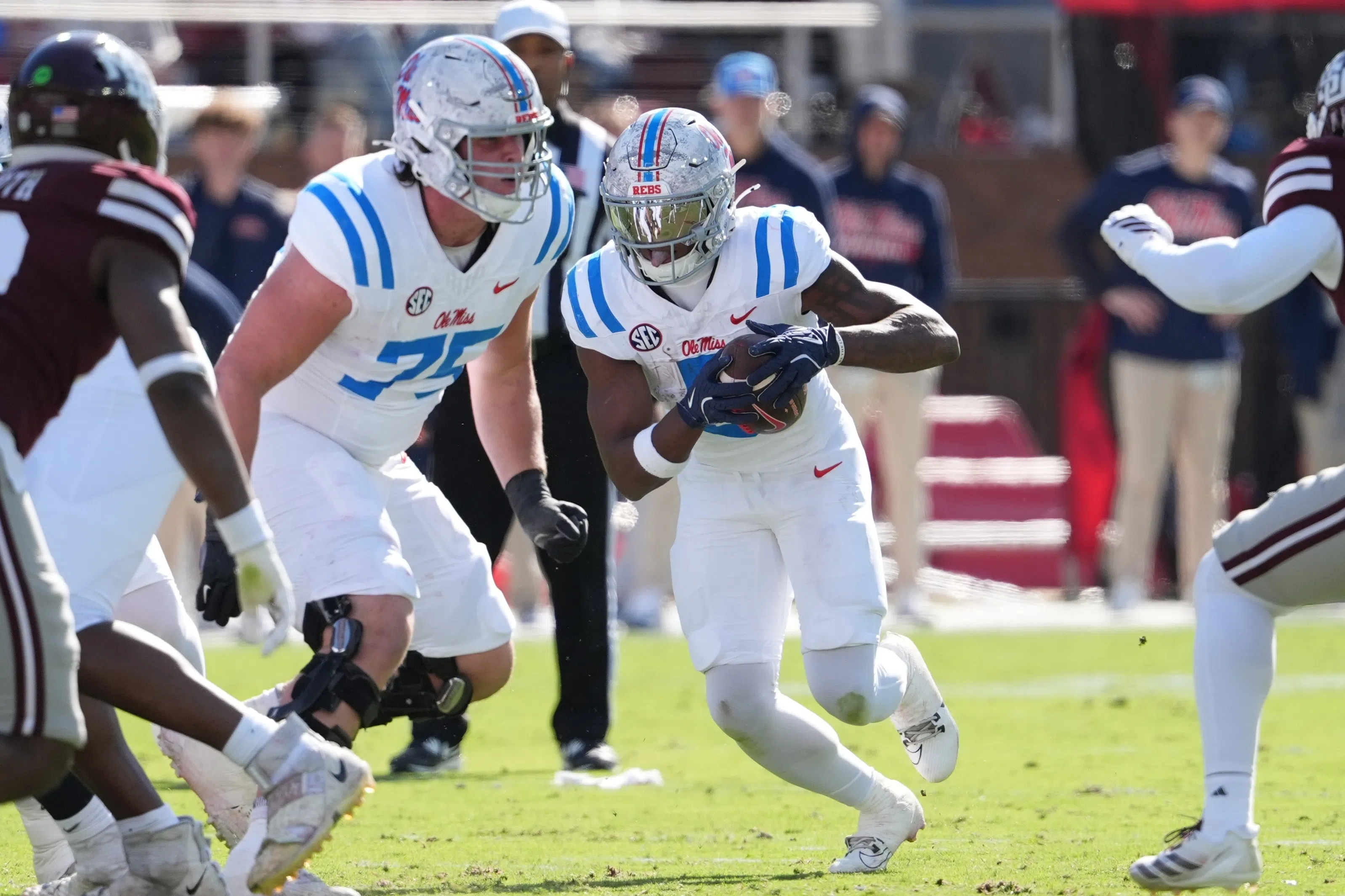 Mississippi running back Kewan Lacy