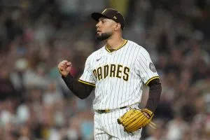 San Diego Padres relief pitcher Robert Suarez