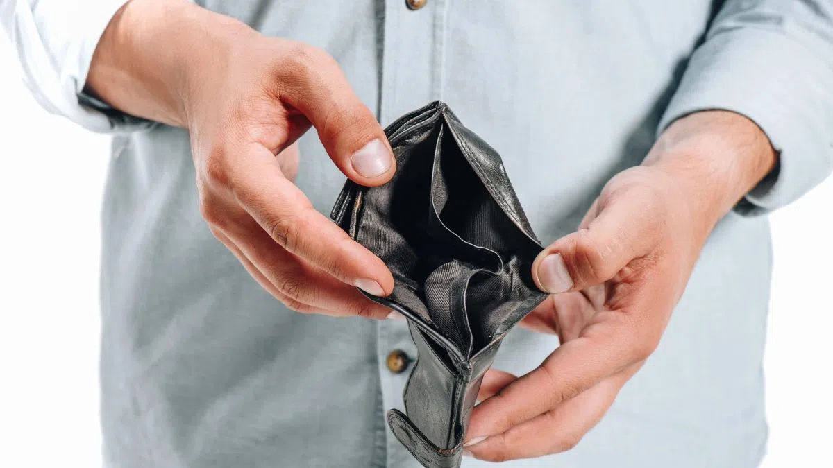 Canadian charitable giving falls to lowest level in 20 years