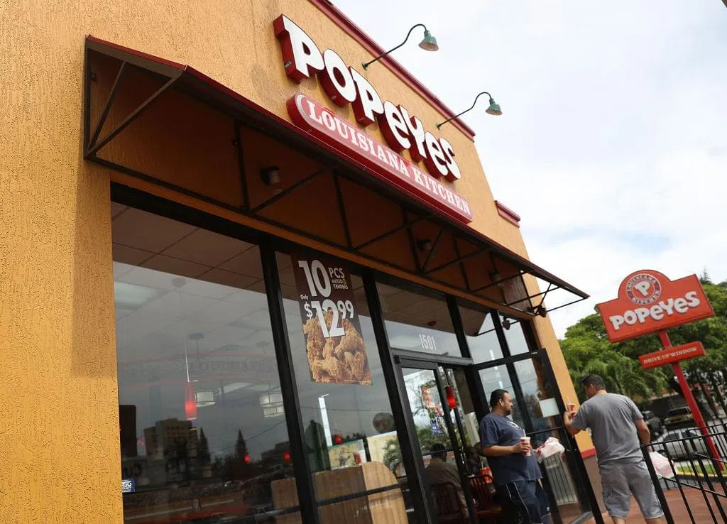 The Popeyes versus Chick-Fil-A beef has been blasting our timelines for the past week and while it doesn’t look like it’s slowing down anytime soon, with the long lines for chicken sandwiches, a North Carolina teen is taking the opportunity to come through for his community.