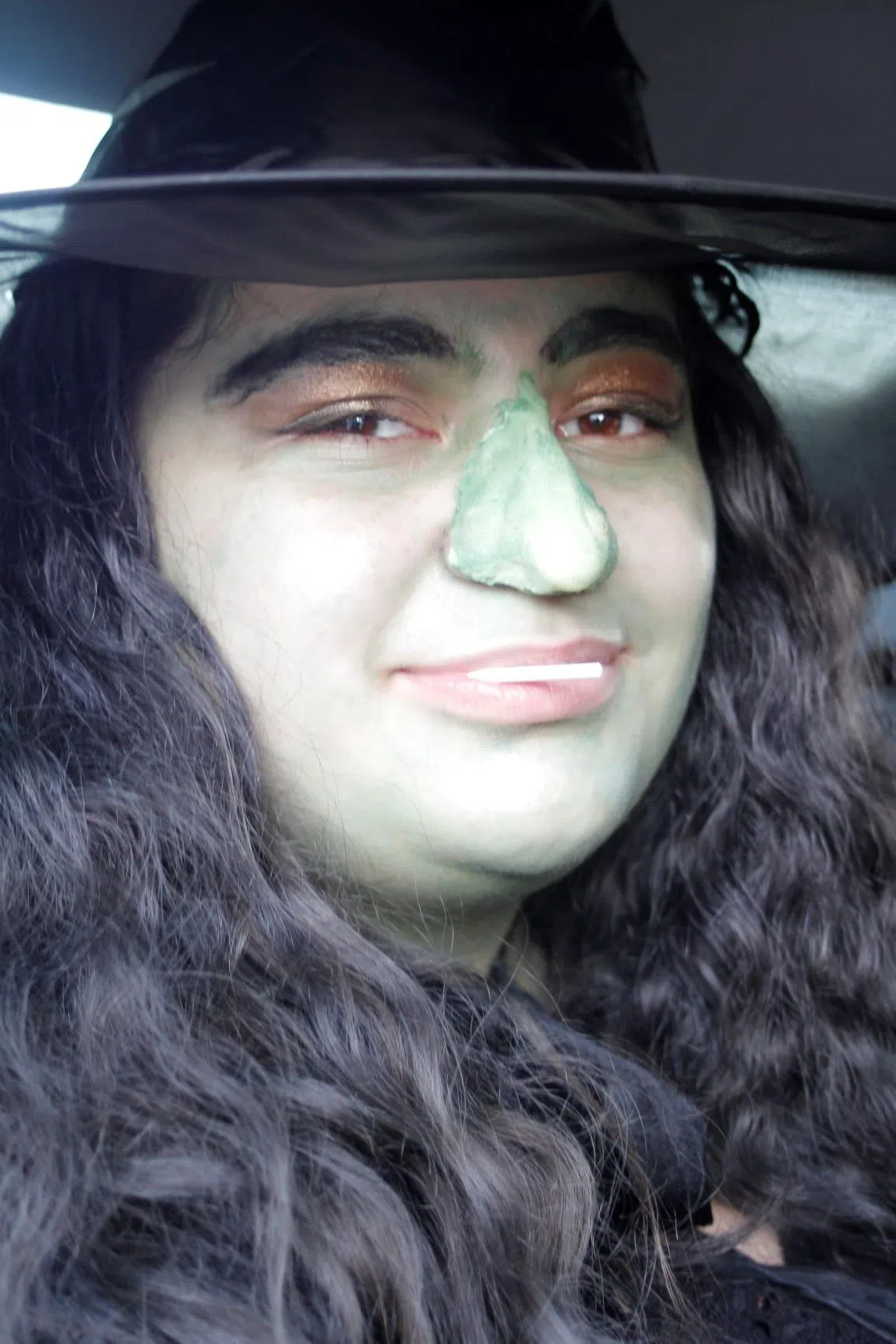 _MG_0090-0090 trunk of treat