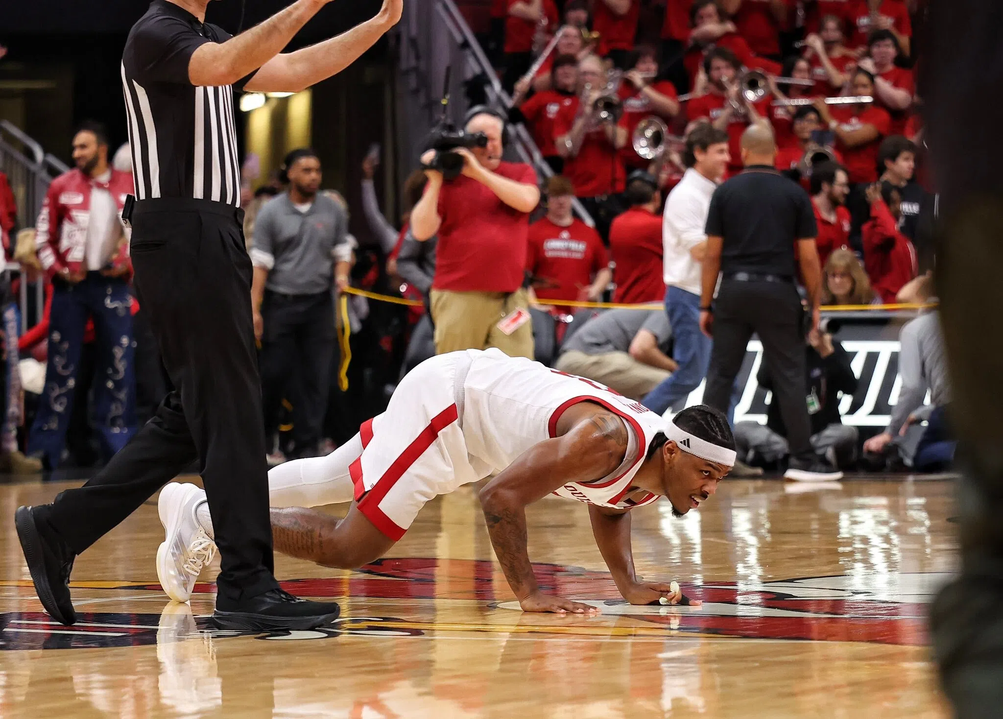 Feature: https://podcasts.apple.com/us/podcast/louisville-basketball-postgame-show-w-taylerlynch-syracuse/id1723713789?i=1000752998597