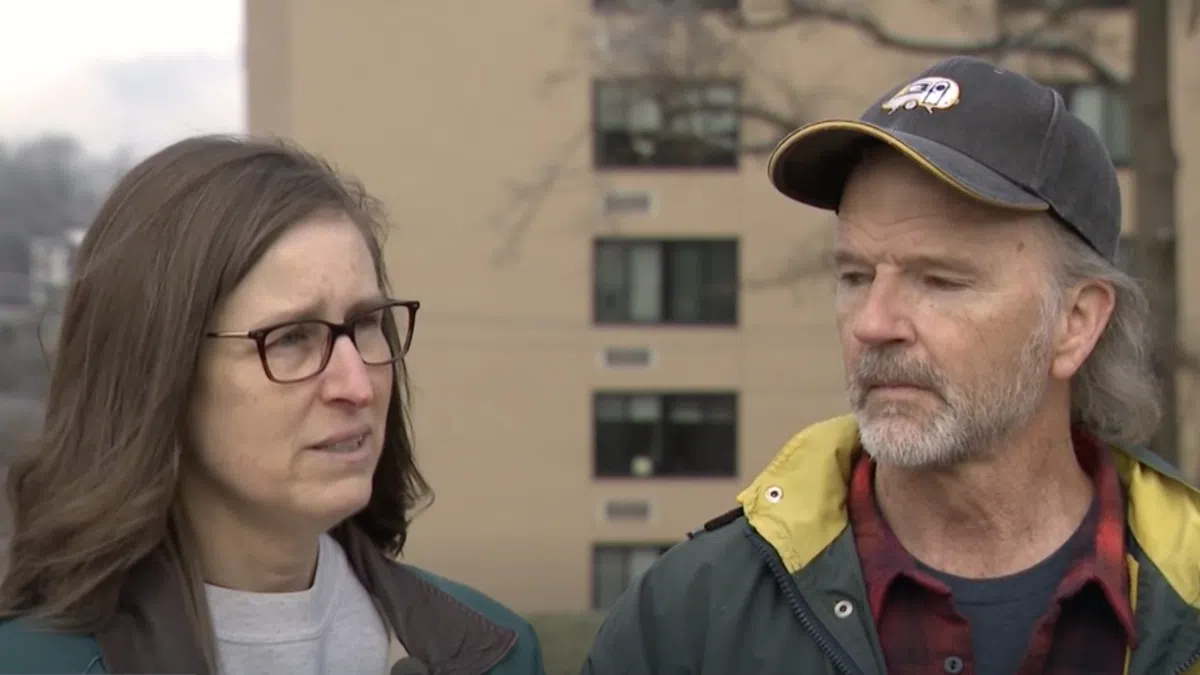Mood Boost: Couple Climbs Tower To Feed Seniors After Nashville Power Outage