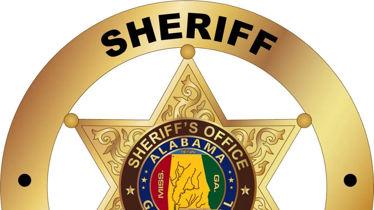 Manhunt in Cherokee County, Alabama for Floyd County armed robbery suspects