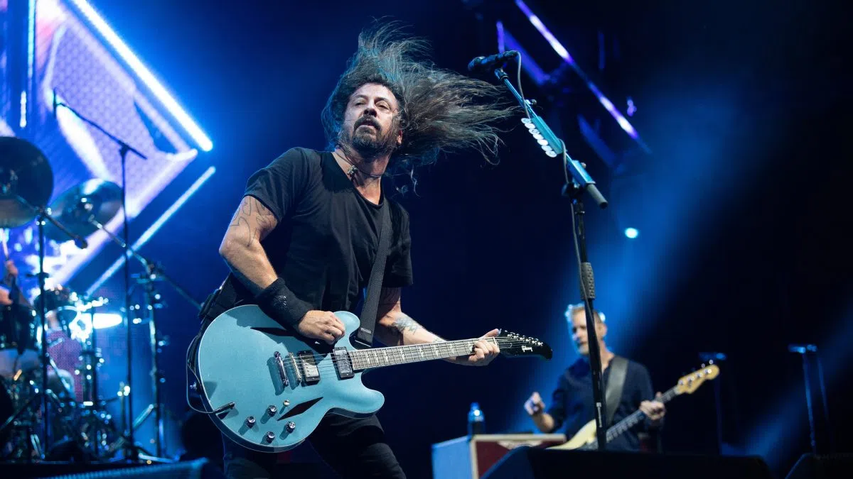 Foo Fighters Turn Dave Grohl Birthday Into a Massive Benefit Show | X107 . 1 - Platteville , Dubuque , Galena