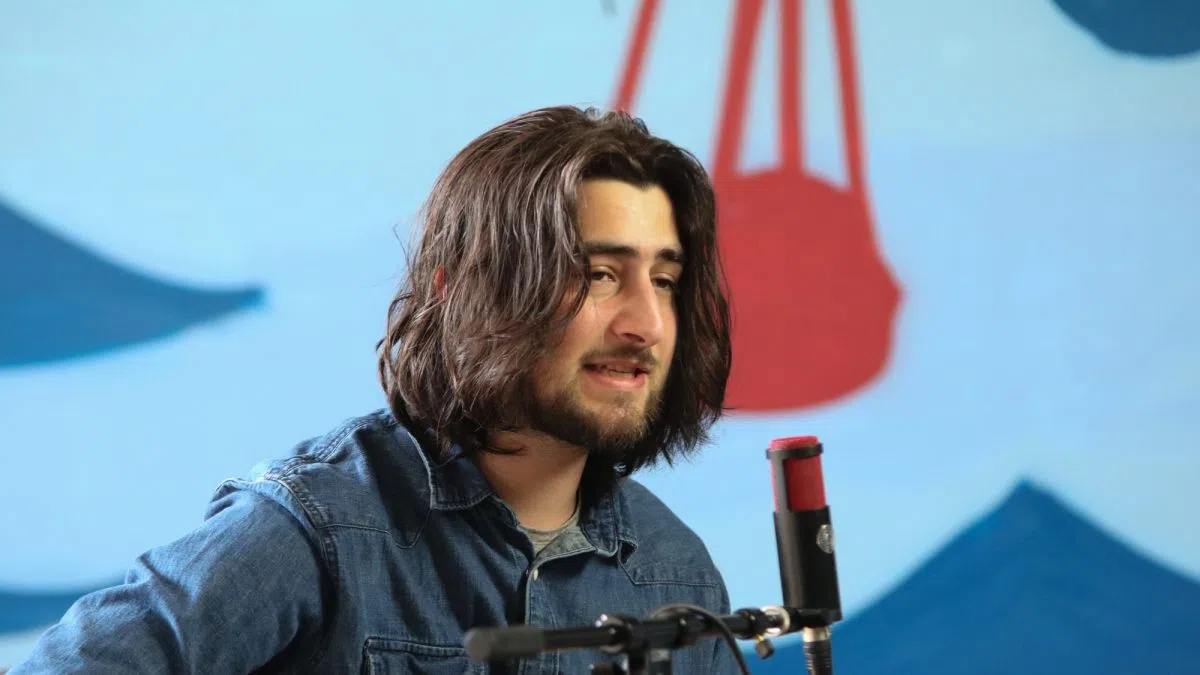 The Great Divide: Noah Kahan Confirms April 24 Release for New Album