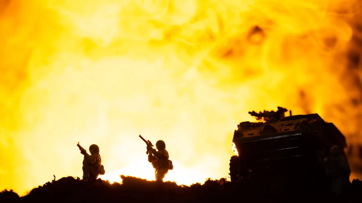 U.S. Evacuation Efforts Complicated by Attacks on Regional Military Assets