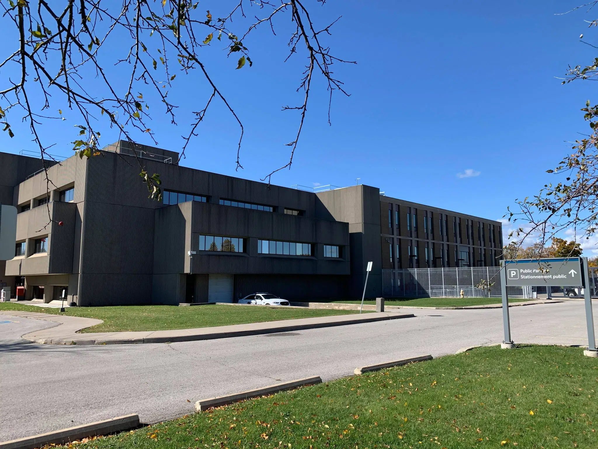 Milton Courthouse moving operations due to persistent mould issue