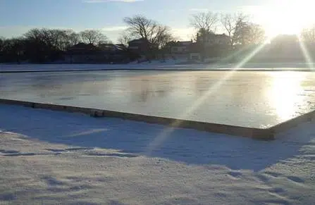 Volunteers can build outdoor hockey rinks in Milton