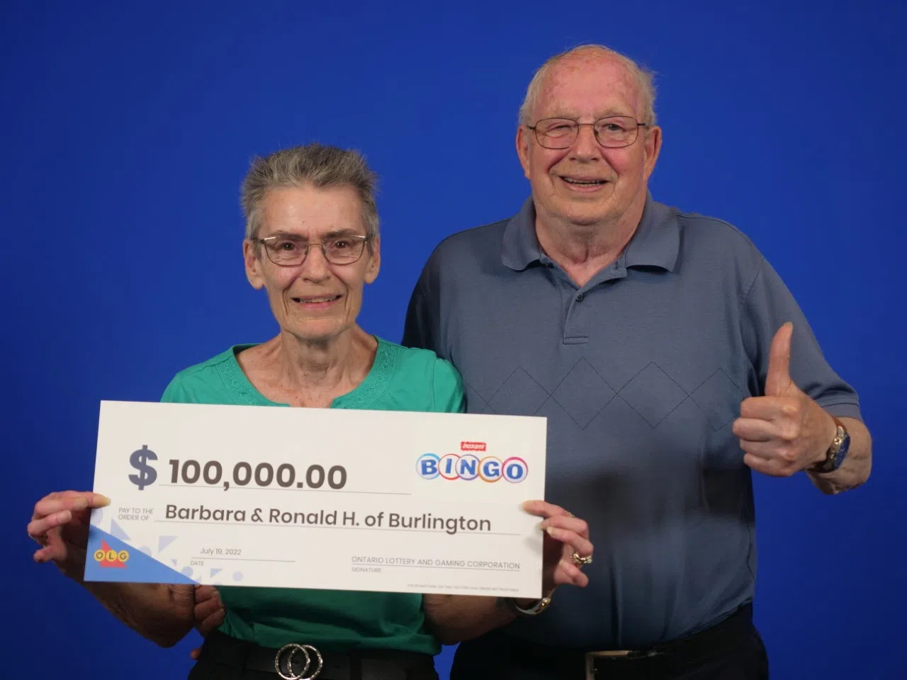 Halton couple celebrates six figure Bingo win