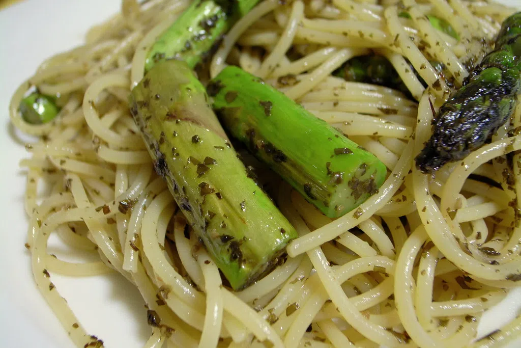 Springtime Asparagus and Lemon Pasta