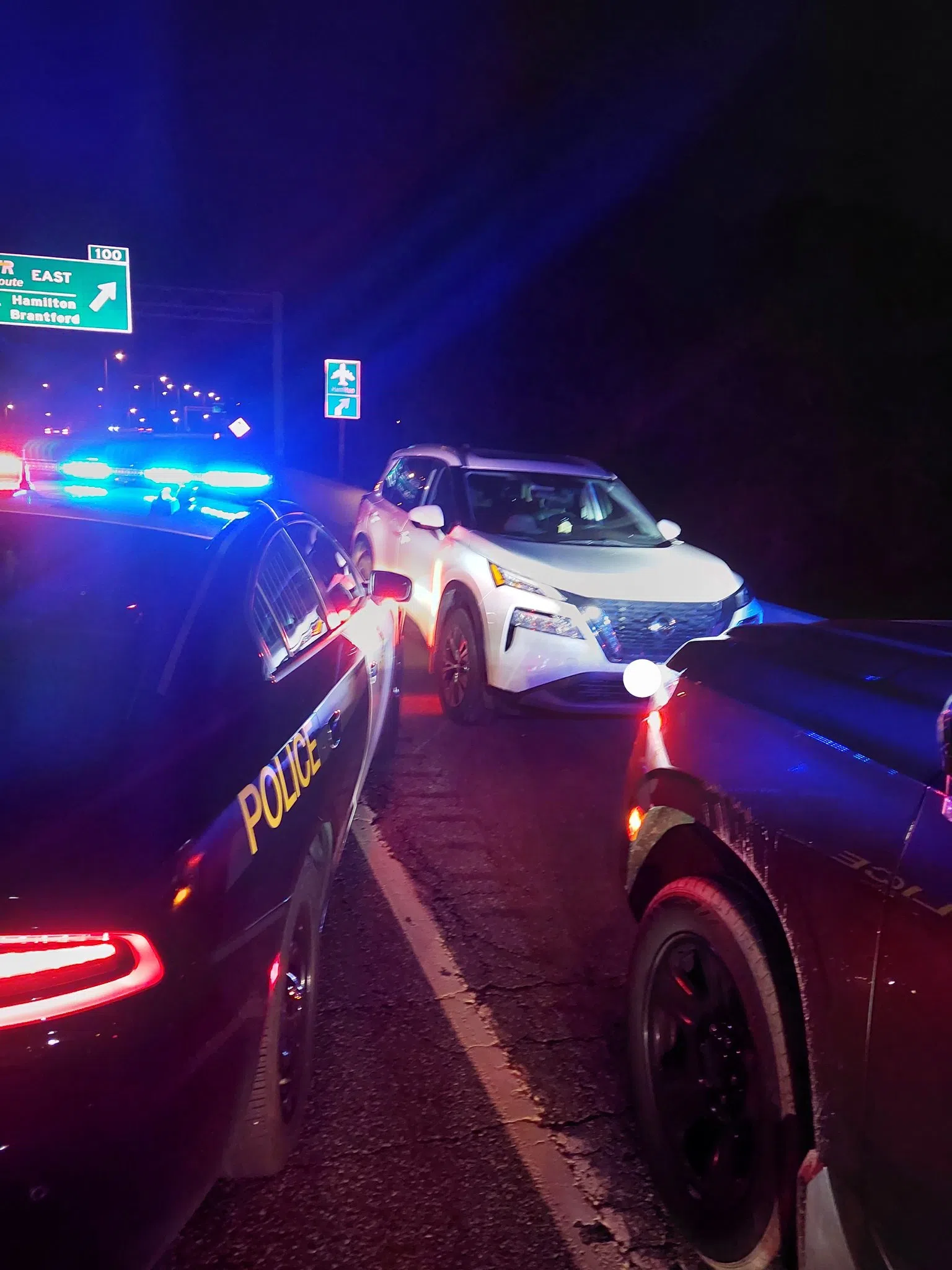 Wrong way driver on QEW safely stopped by OPP in Burlington
