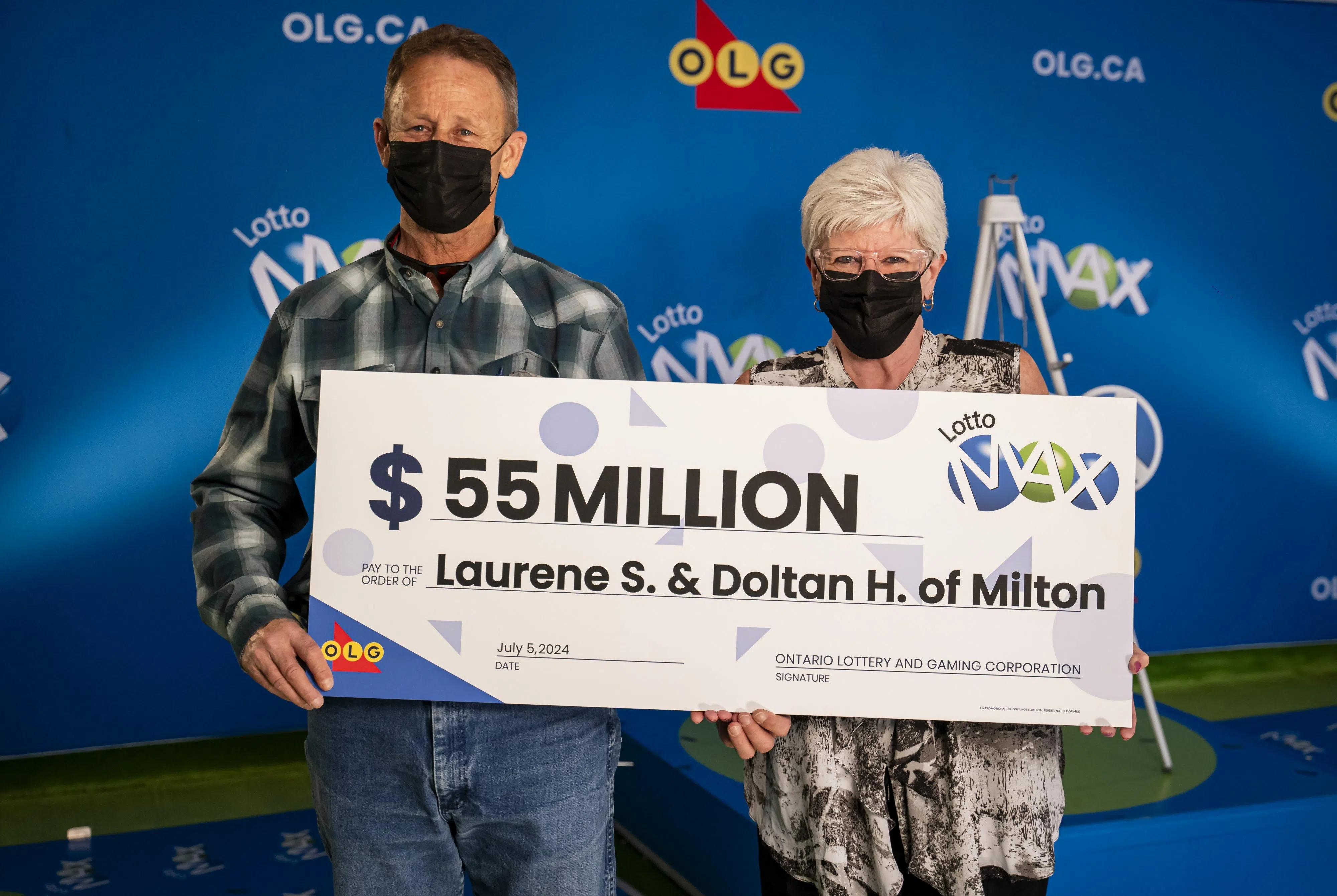 Local Partners Win BIG With LOTTO MAX!