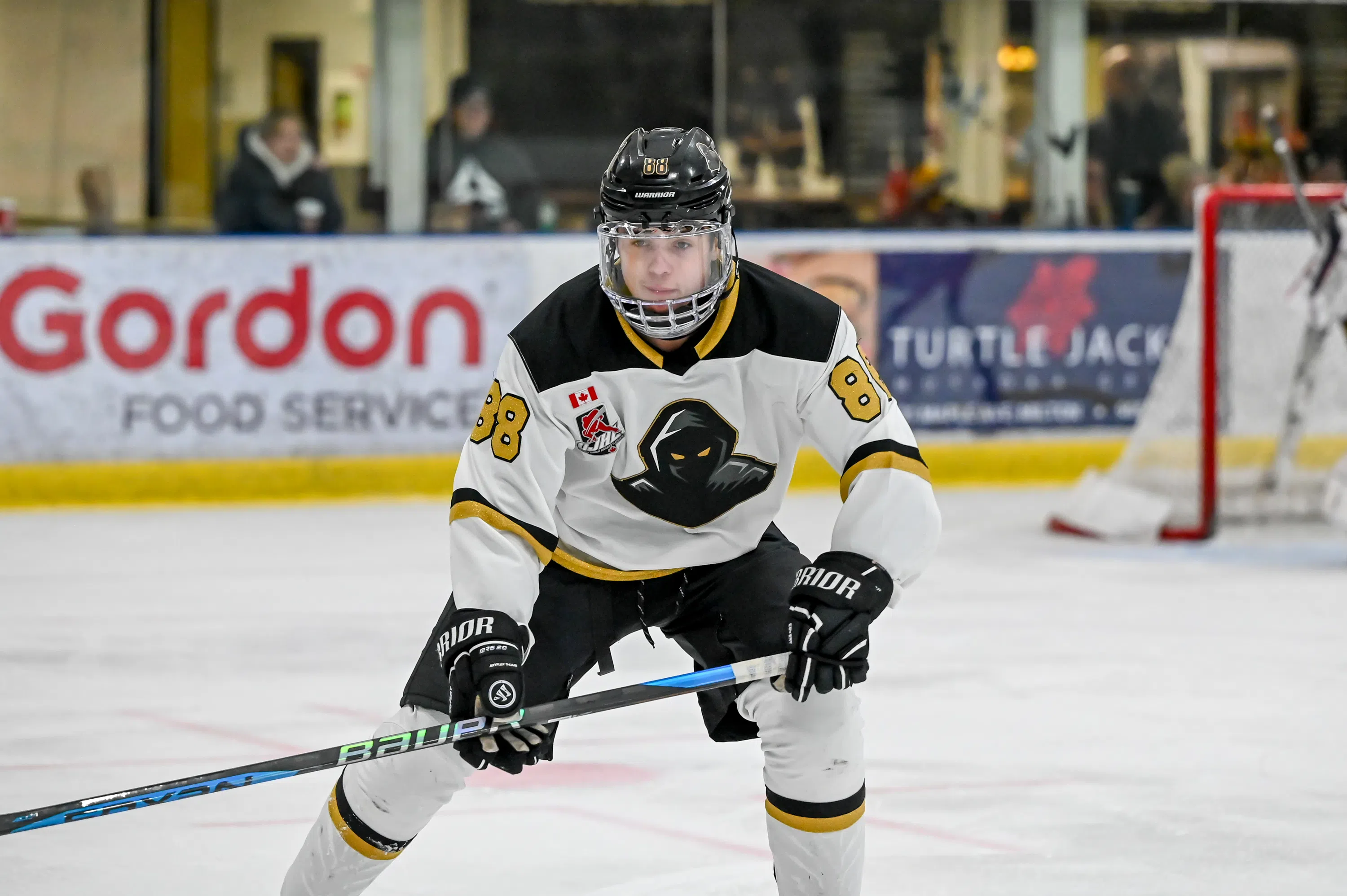 Milton Menace blow late lead to lose to Toronto Patriots