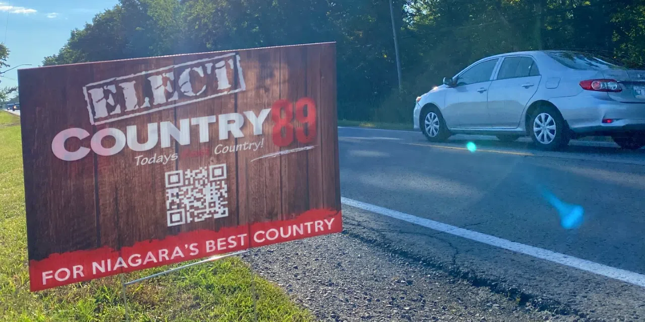 Country 89 Lawn Sign Contest