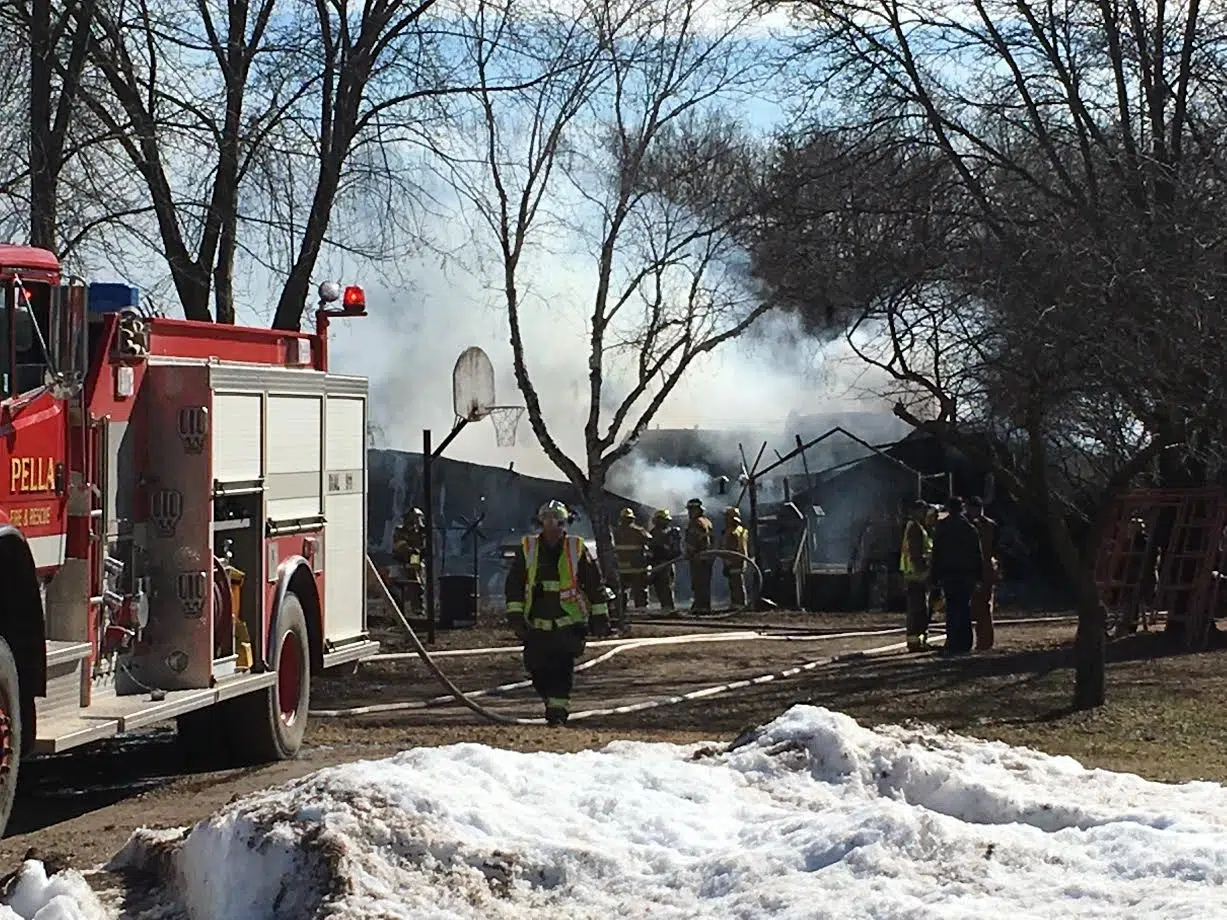 Fire crews called to house fire in Pella (Update)