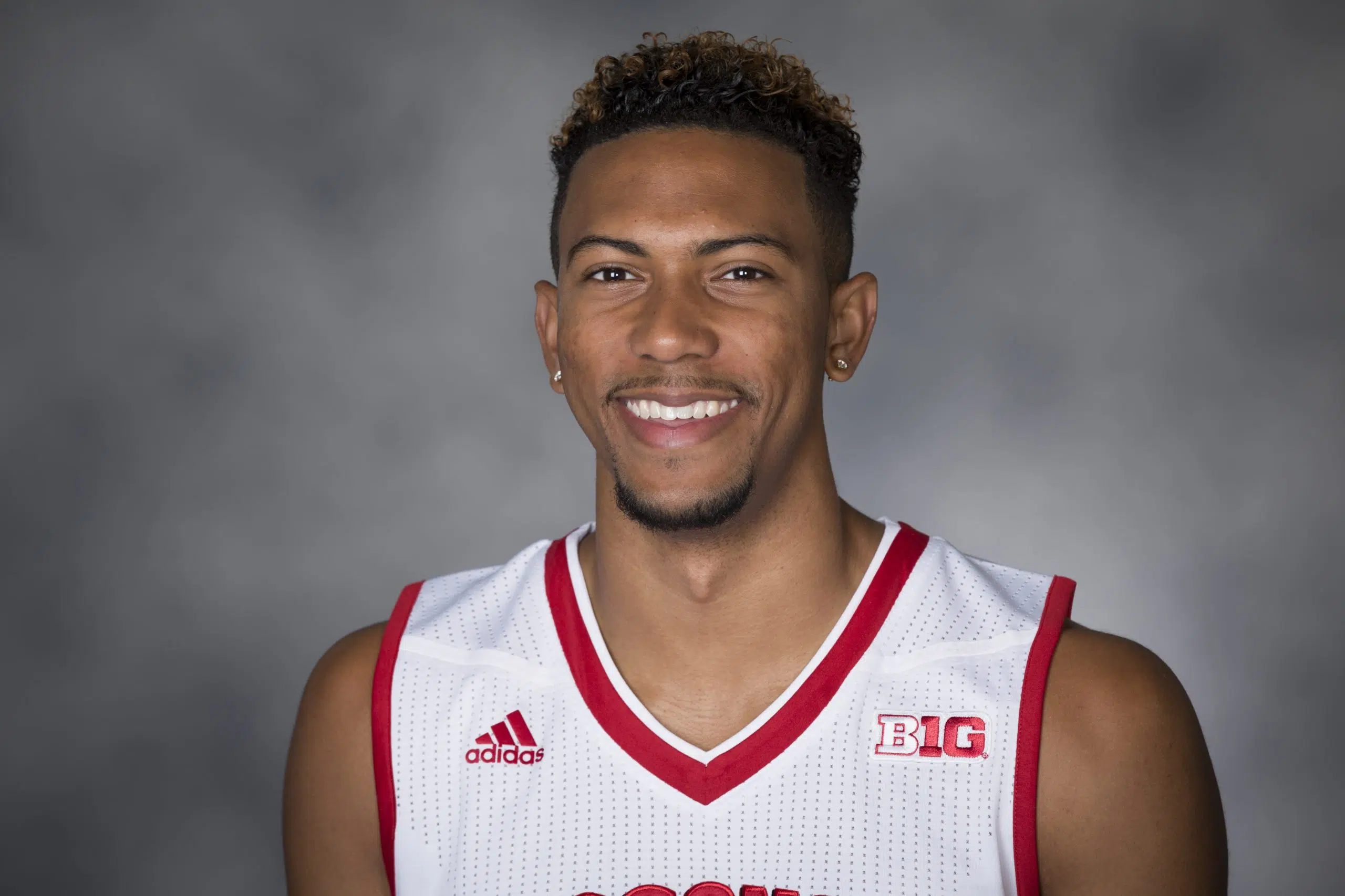 Hill leaving Wisconsin basketball