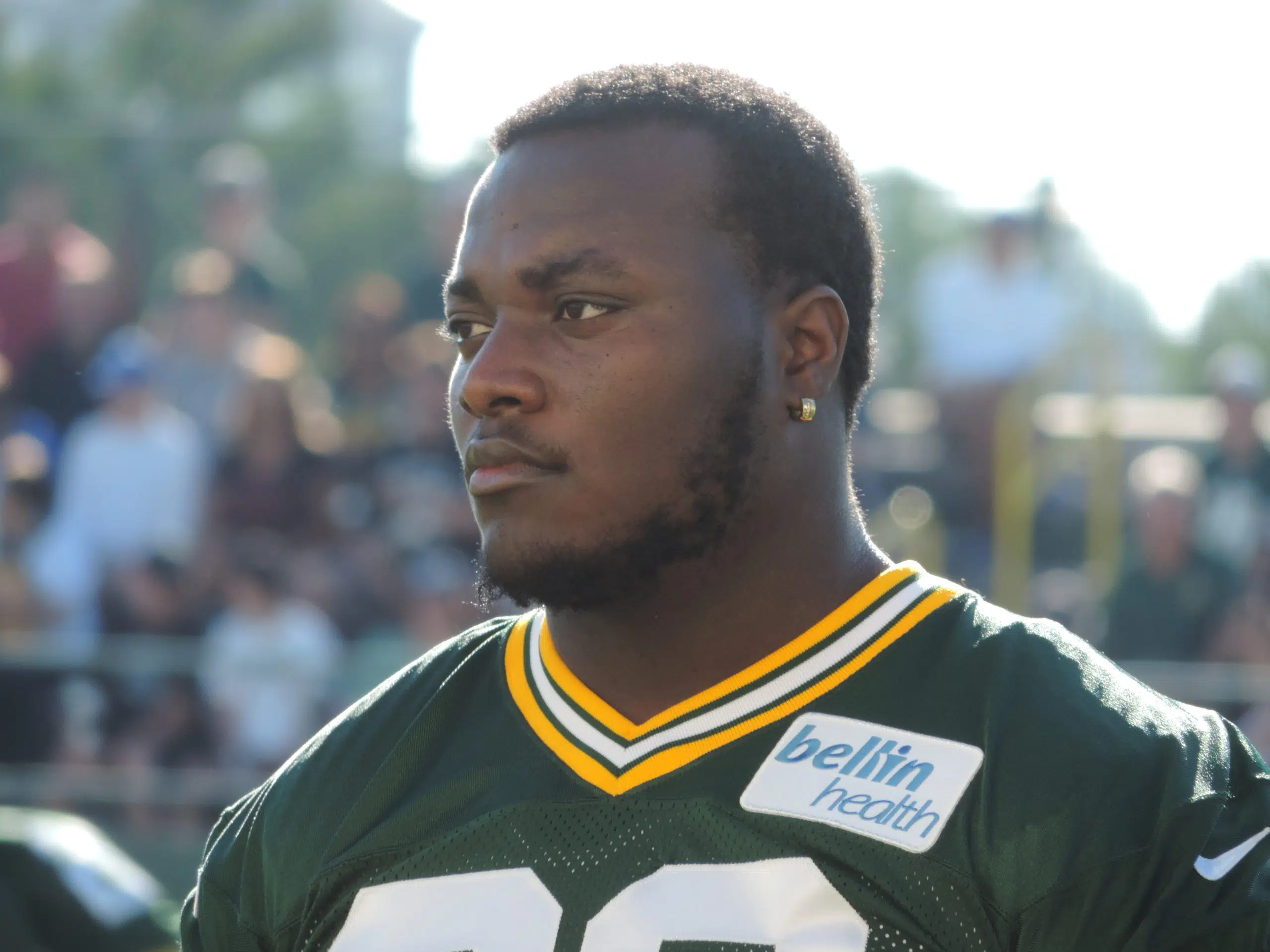Packers lose rookie Adams for a few weeks with “foot injury”