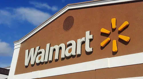 Walmart shoplifters slip away