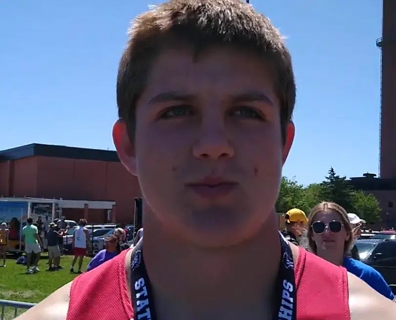 Hortonville's Smith Throws To Gold