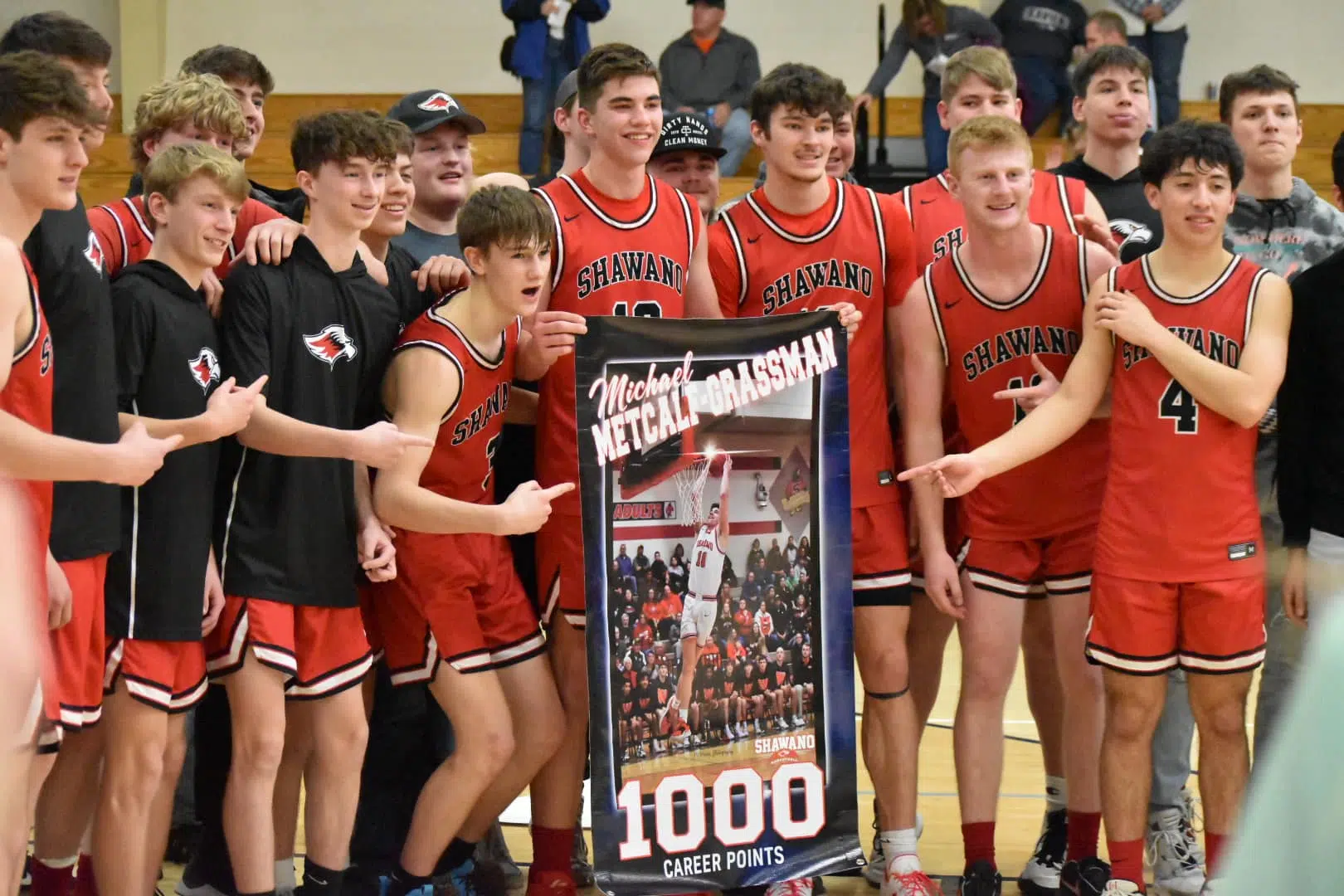 MMG Reaches 1000; Xavier Outshoots Shawano