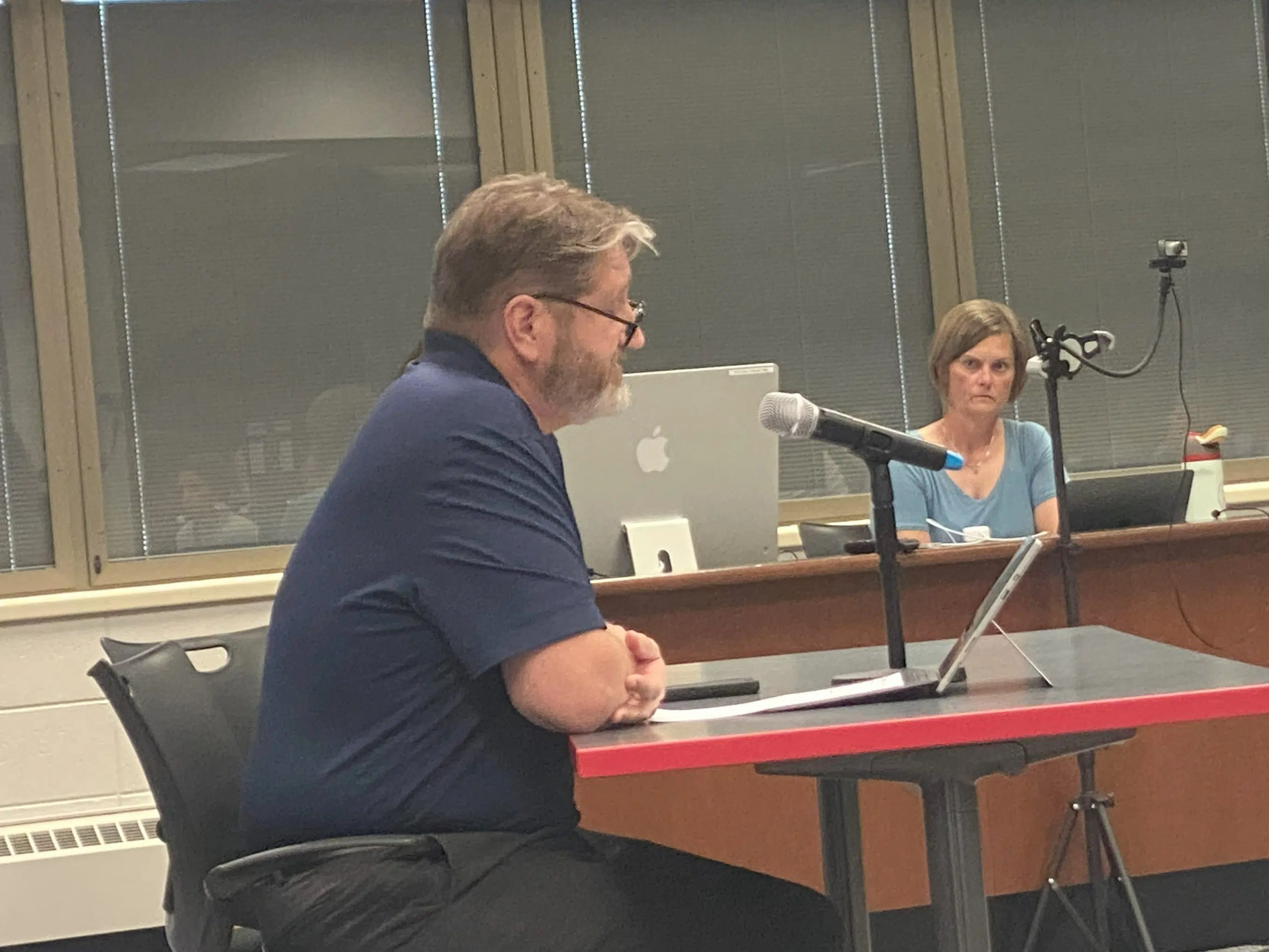 Shawano Schools and Consultant Proposes New Middle School Option