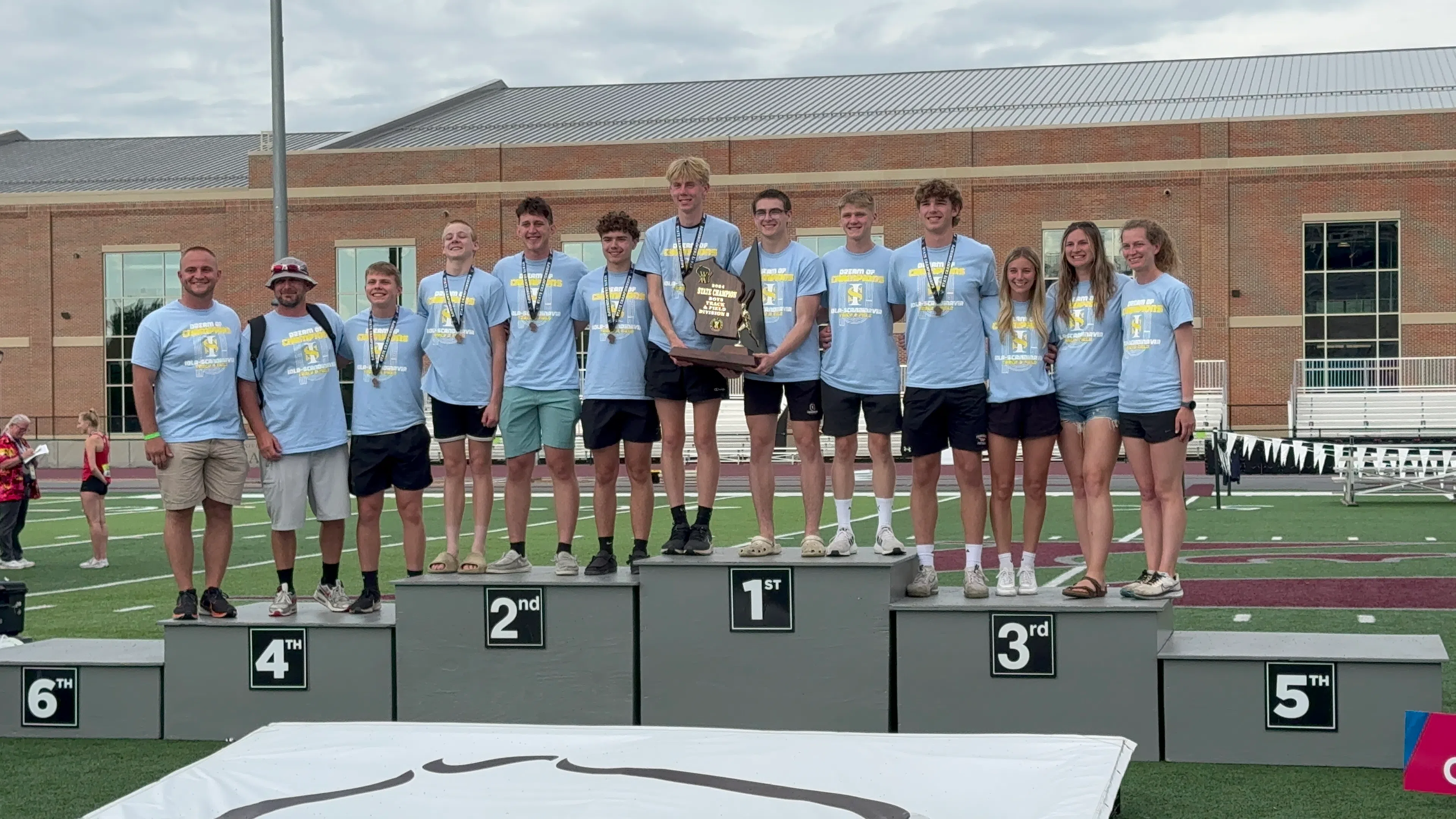 WATCH: Iola-Scandinavia Boys Take D3 Gold