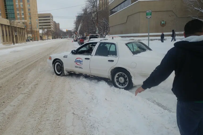 'Let them do their job': City asks for patience after snow cakes roads in Saskatoon