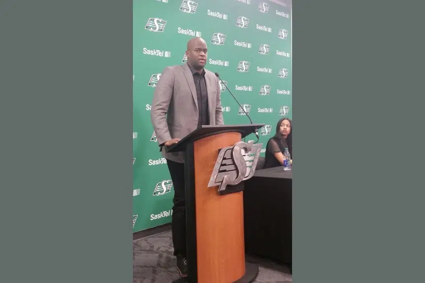 Quarterback Vince Young signs 1-year contract with Roughriders