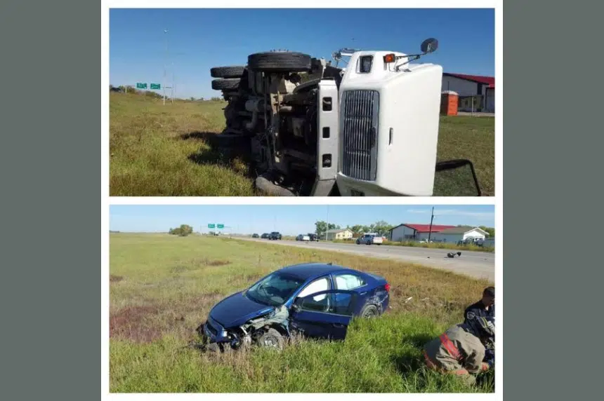 Crash north of Saskatoon sends 2 to hospital, backs up traffic