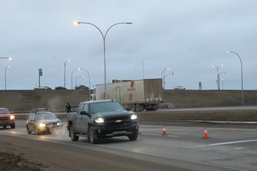 Saskatoon councillor advocating for review of Circle Drive East barriers