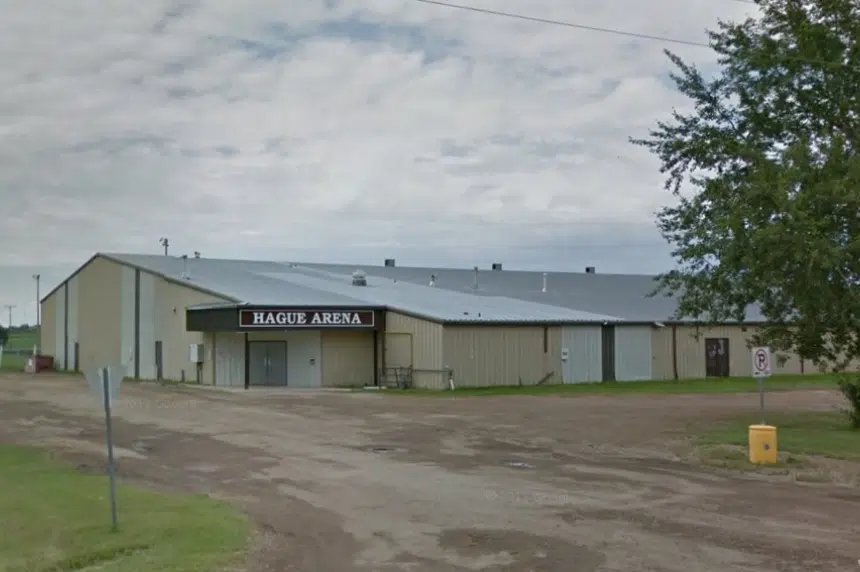 Sask. minor hockey refs suspended for ending game over alleged fan abuse