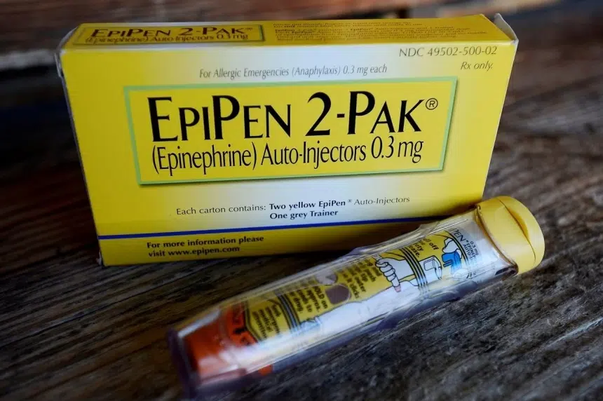 Price of EpiPens remains stable in Canada as it skyrockets in the U.S.