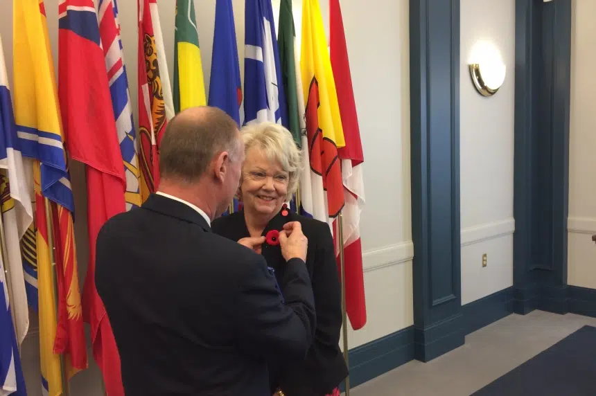 First poppy of 2016 presented to Saskatchewan's Lieutenant Governor