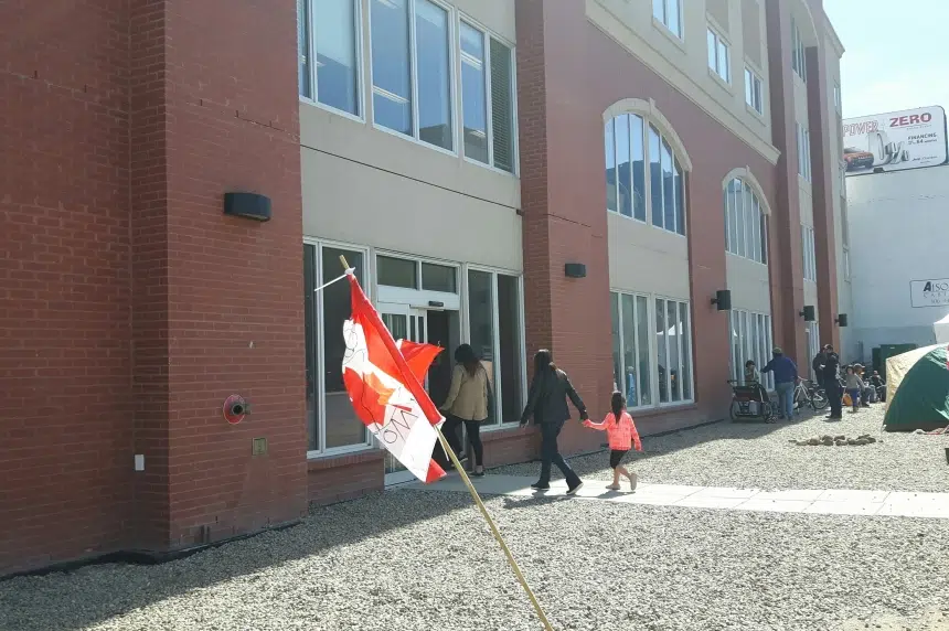 Regina INAC office reopens  to public after meeting with protesters