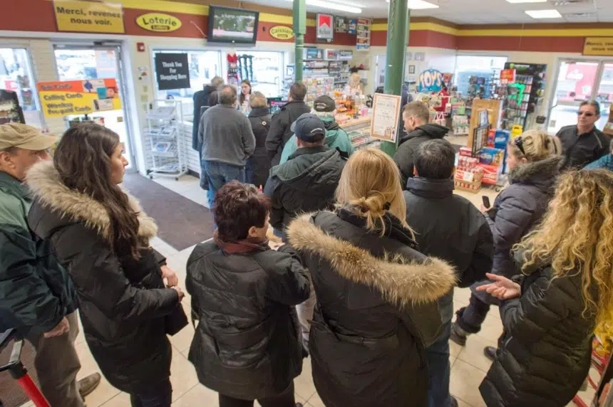What Canadians should know about buying a Powerball lotto ticket