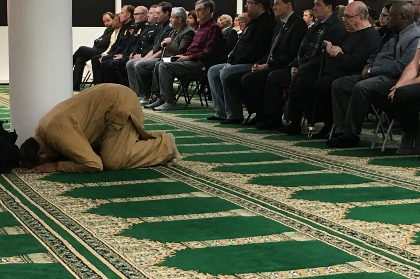 Multi-faith prayer service held in Saskatoon for mosque shooting victims